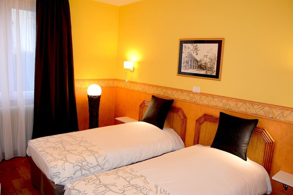 Logis Hotel Du Centre - Halte Ideale En Cyclotourisme Avec Garage A Velos Clos Molsheim Eksteriør bilde