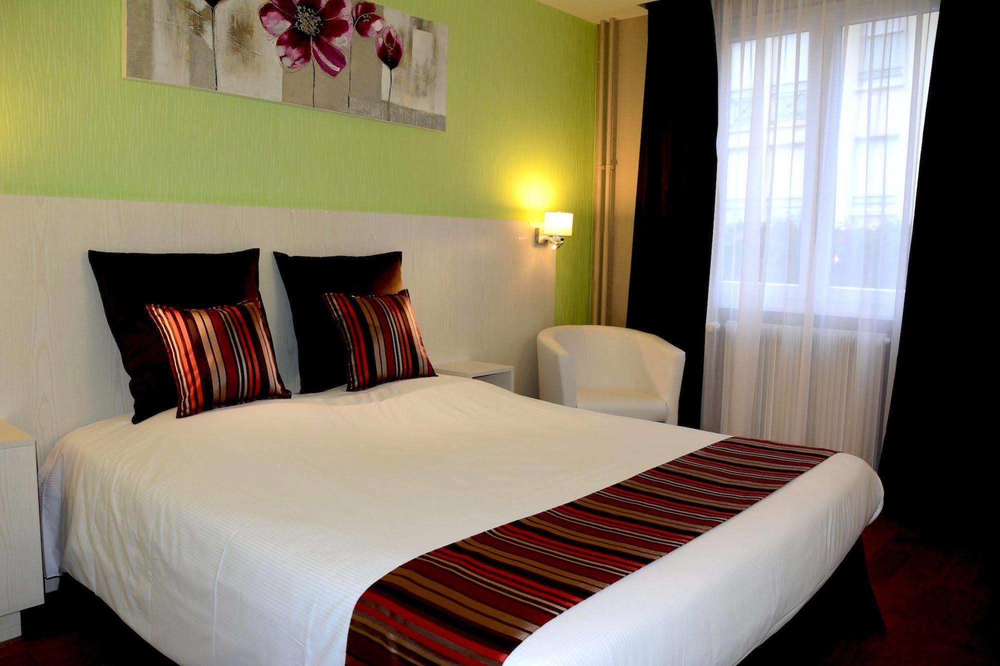 Logis Hotel Du Centre - Halte Ideale En Cyclotourisme Avec Garage A Velos Clos Molsheim Eksteriør bilde