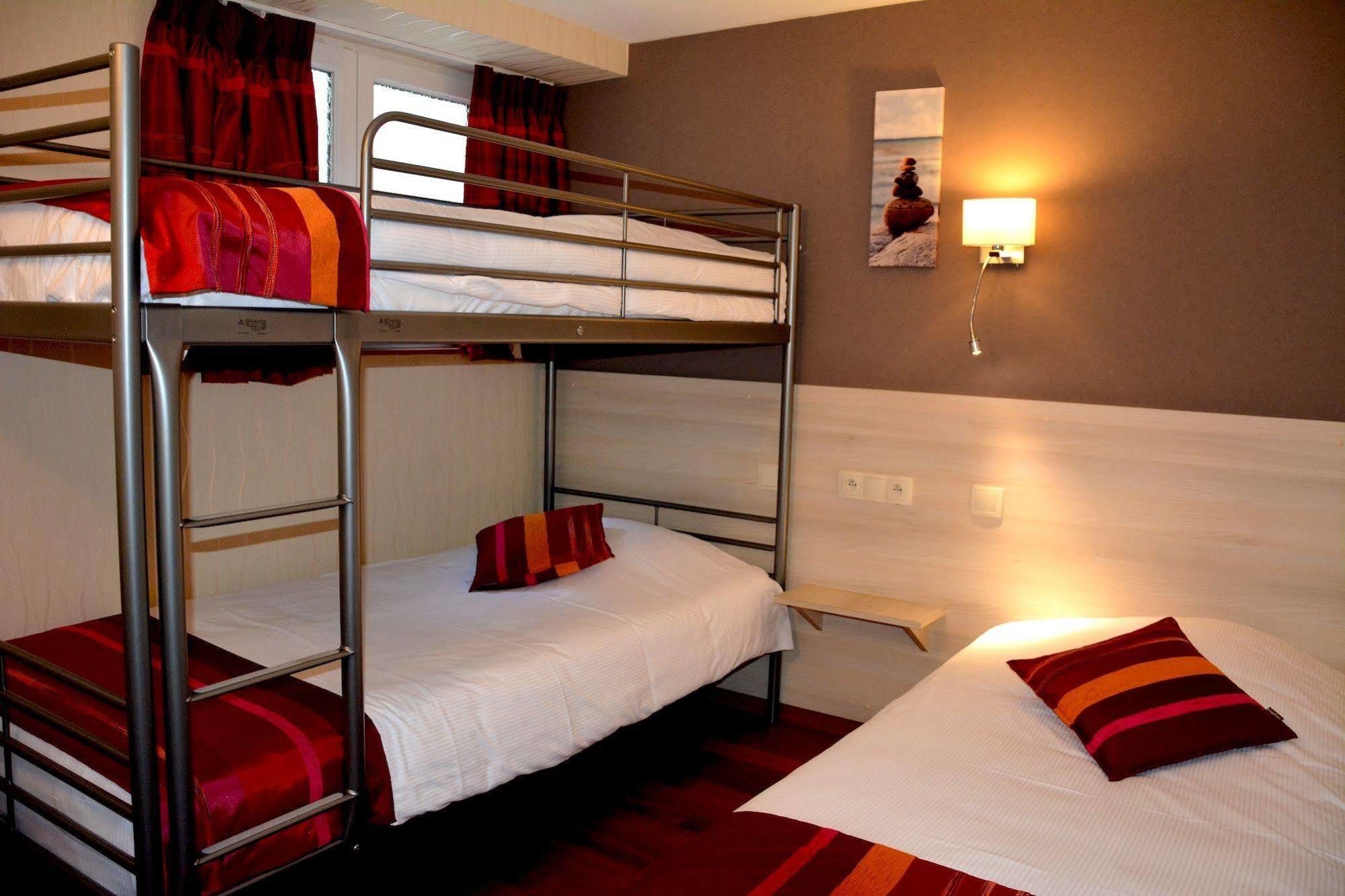 Logis Hotel Du Centre - Halte Ideale En Cyclotourisme Avec Garage A Velos Clos Molsheim Eksteriør bilde
