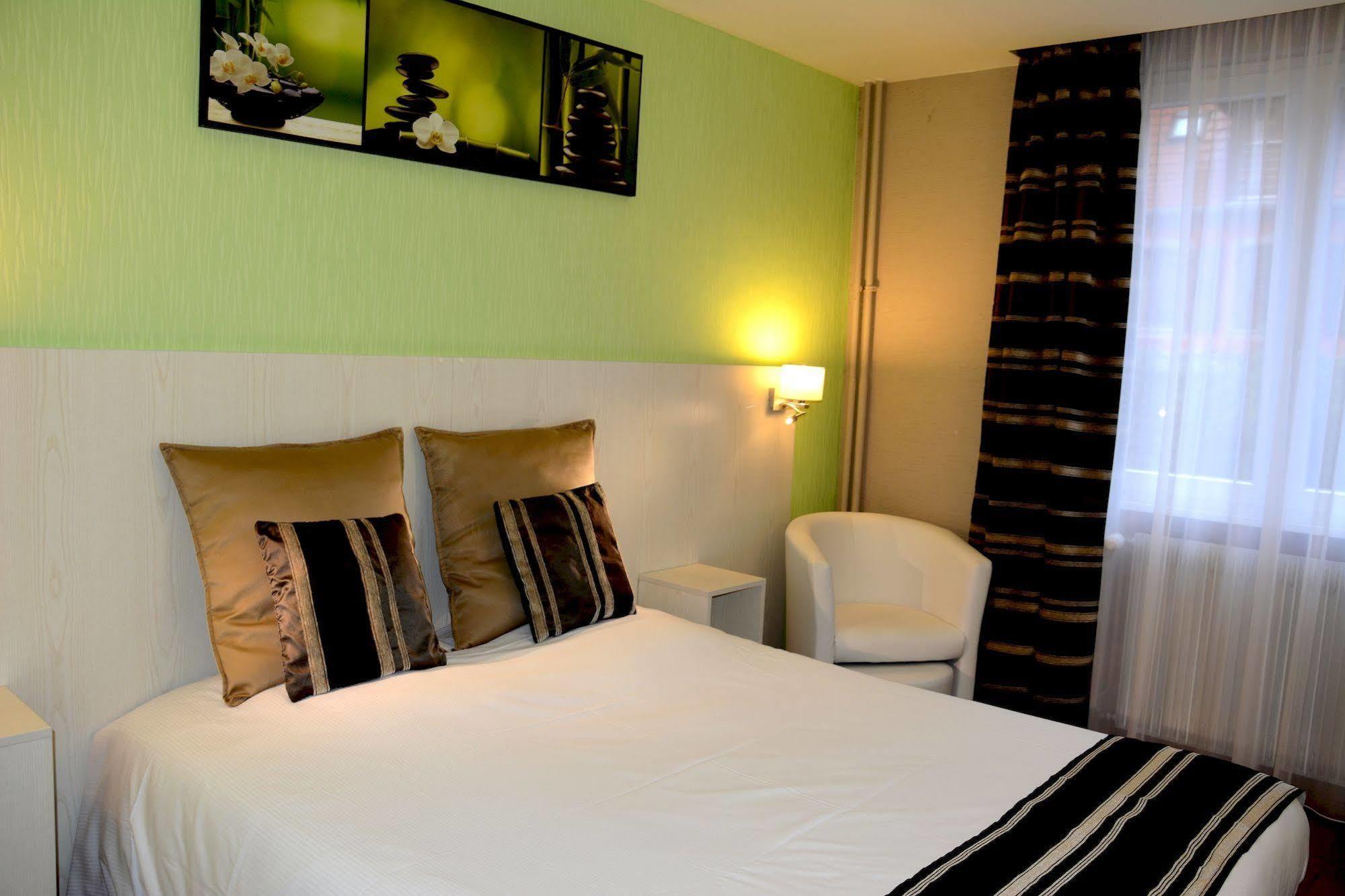 Logis Hotel Du Centre - Halte Ideale En Cyclotourisme Avec Garage A Velos Clos Molsheim Eksteriør bilde