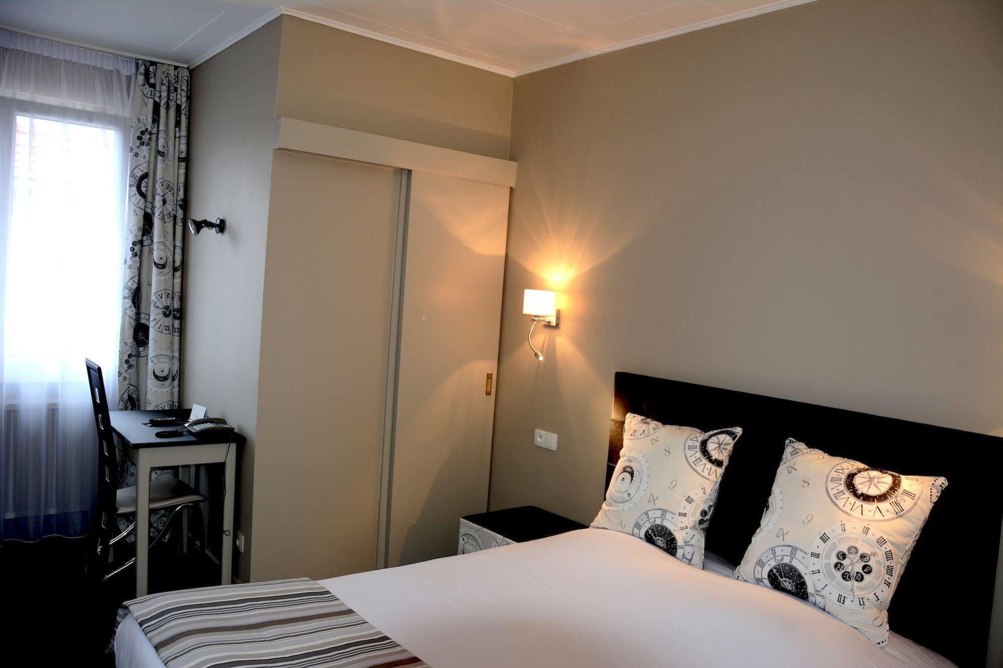 Logis Hotel Du Centre - Halte Ideale En Cyclotourisme Avec Garage A Velos Clos Molsheim Eksteriør bilde